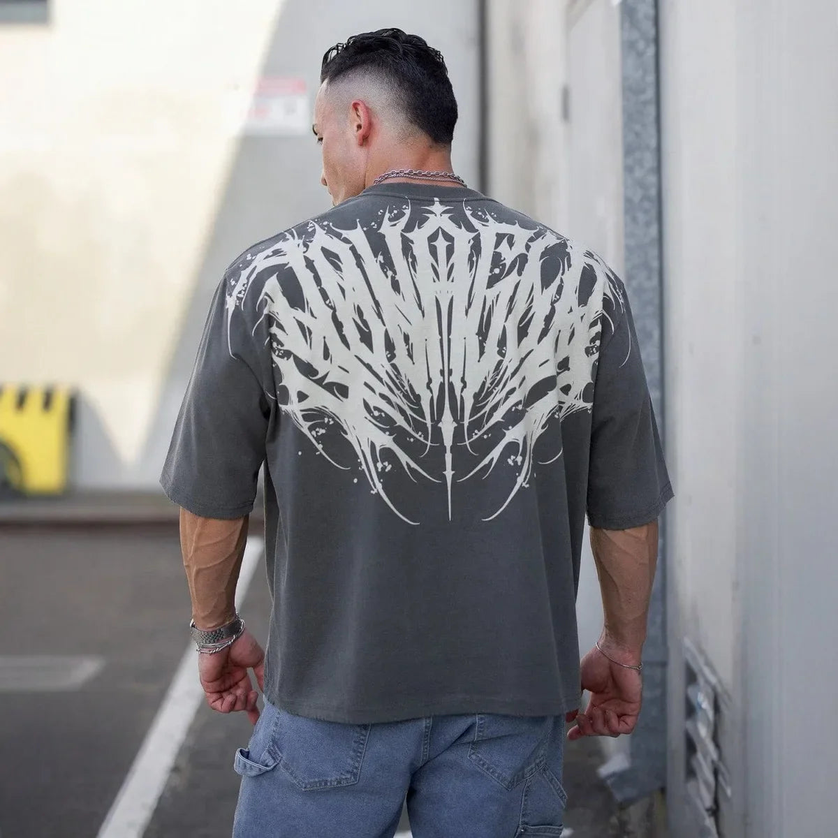 Camiseta holgada de manga corta para hombre de YLA